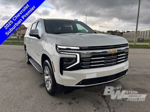 New 2025 Chevrolet Suburban Premier image 7