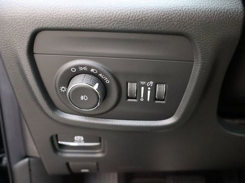 New 2025 Jeep Grand Cherokee Summit w/ Obsidian Package image 14