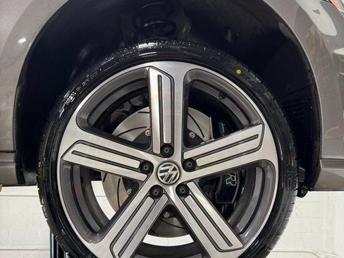 Used 2015 Volkswagen Golf R 4-Door AWD/4WD image 23