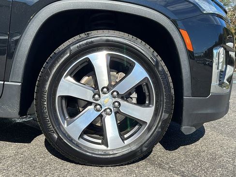 Used 2023 Chevrolet Traverse LT w/ LT Premium Package image 12