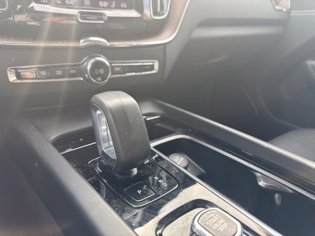 Used 2024 Volvo XC60 B5 Plus w/ Protection Package Premier AWD/4WD image 10