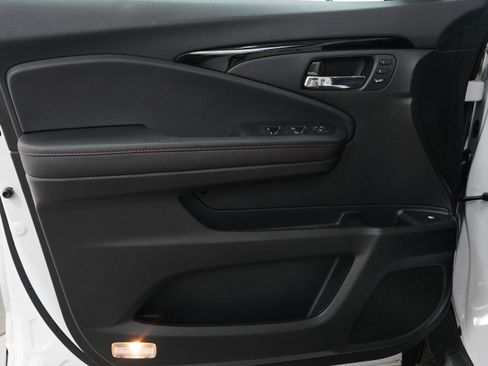 Used 2024 Honda Ridgeline Black Edition image 38