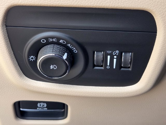 New 2027 Jeep Grand Cherokee Limited AWD/4WD image 26