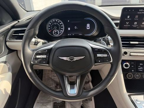 Used 2025 Genesis G70 2.5T RWD image 14