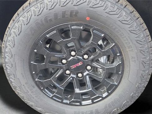 New 2026 GMC Canyon Elevation w/ Convenience Package image 35