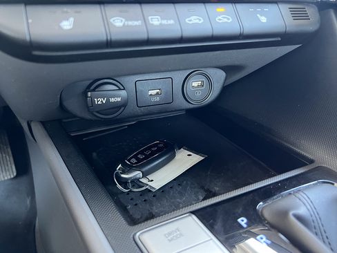 Used 2023 Hyundai Elantra SEL w/ Convenience Package image 19