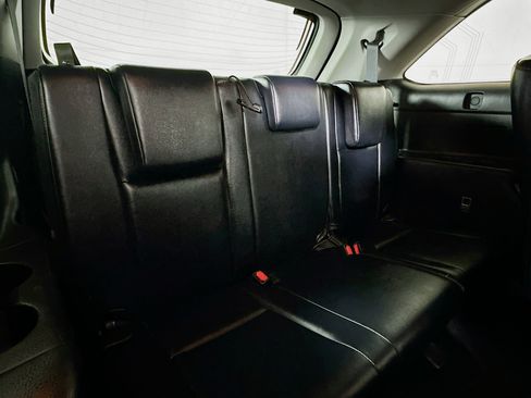 Used 2019 Toyota Highlander XLE image 26