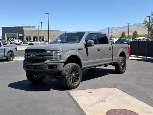 Used 2018 Ford F150 Lariat w/ Equipment Group 502A Luxury AWD/4WD image 6