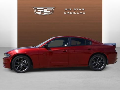 Used 2021 Dodge Charger SXT w/ Blacktop Package RWD image 2