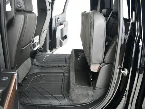 Used 2019 Chevrolet Silverado 1500 High Country w/ High Country Premium Package image 46