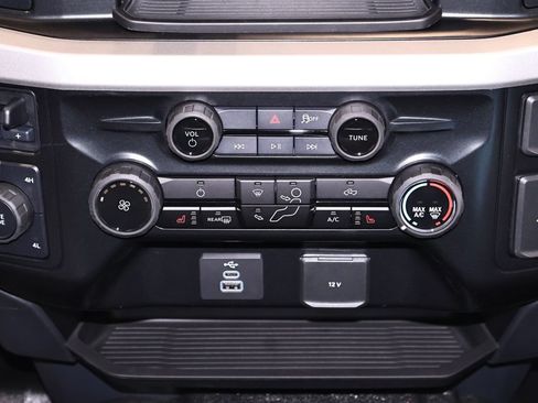 New 2026 Ford F550 4x4 Crew Cab w/ XLT Value Package image 23