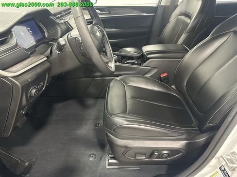 Used 2023 Jeep Grand Cherokee L Limited AWD/4WD image 23