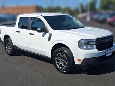 Certified 2023 Ford Maverick XLT FWD image 3