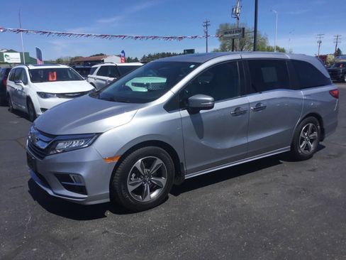 Used 2018 Honda Odyssey Touring image 1