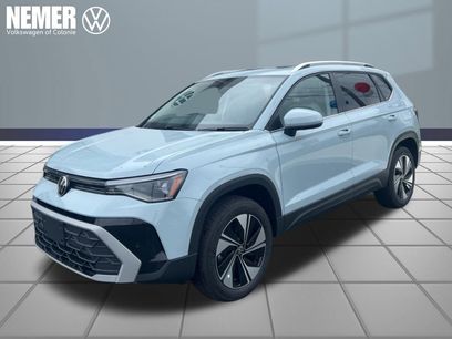 New 2025 Volkswagen Taos SE