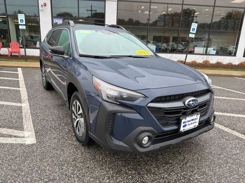 Used 2023 Subaru Outback Premium image 14