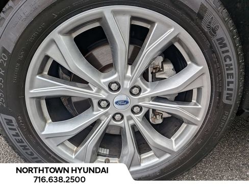 Used 2023 Ford Explorer XLT w/ Equipment Group 202A AWD/4WD image 39