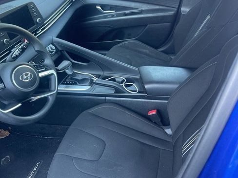 Used 2023 Hyundai Elantra SEL FWD image 6