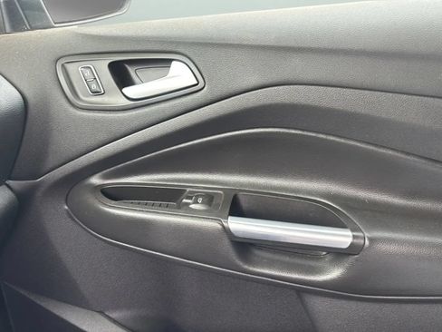 Used 2014 Ford Escape SE w/ Equipment Group 201A FWD image 19