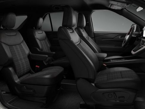 New 2026 Ford Explorer ST-Line AWD/4WD image 6