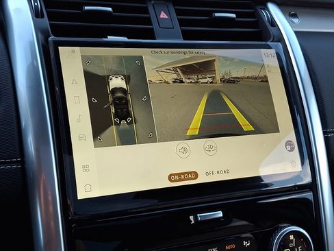 New 2026 Land Rover Discovery Limited Edition image 15