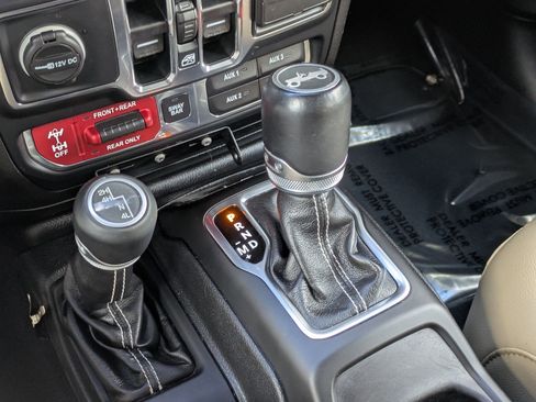 Used 2019 Jeep Wrangler Unlimited Rubicon image 16