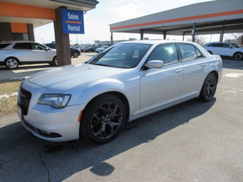 Used 2023 Chrysler 300 S w/ Comfort Group image 44