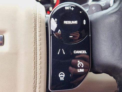 Used 2020 Land Rover Range Rover HSE image 25