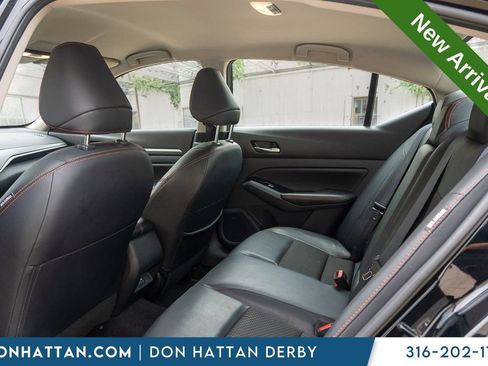 Used 2025 Nissan Altima 2.5 SR FWD image 16