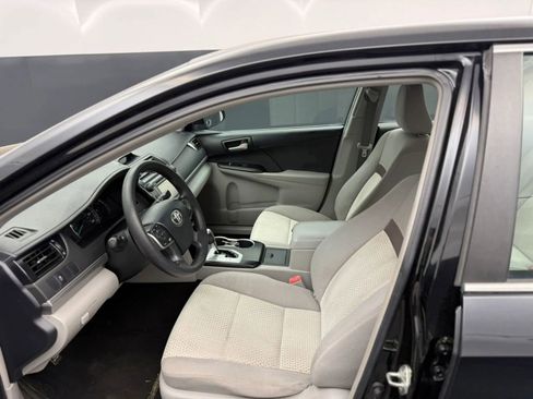 Used 2013 Toyota Camry LE FWD image 15