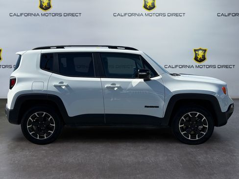 Used 2023 Jeep Renegade Latitude AWD/4WD image 6