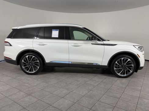 Used 2023 Lincoln Aviator Reserve w/ Equipment Group 201A AWD/4WD image 6