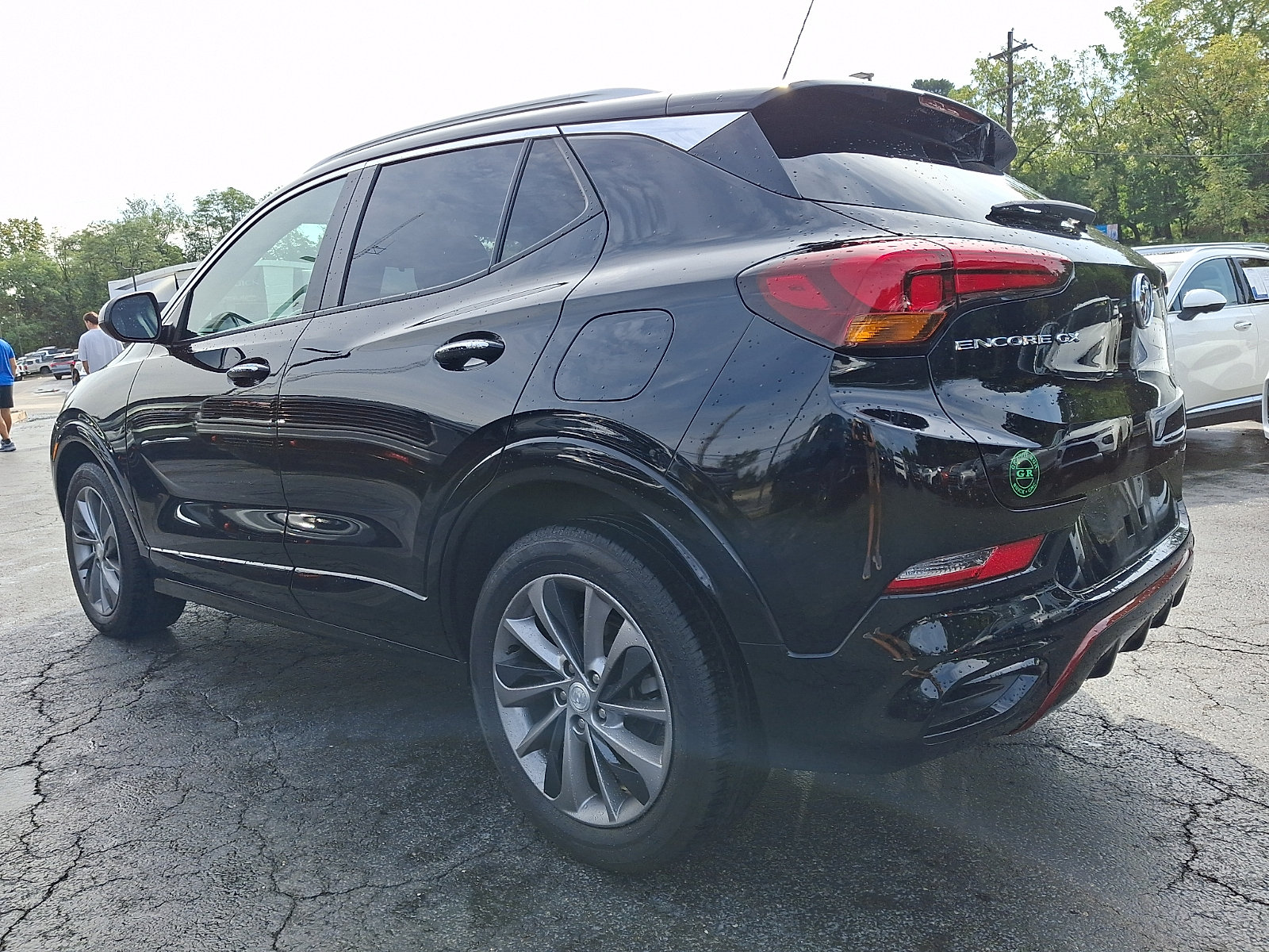 Used 2023 Buick Encore GX Select w/ Sport Touring Package FWD image 4