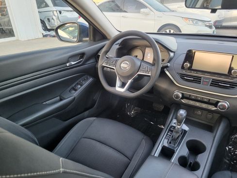 Used 2022 Nissan Altima 2.5 S FWD image 25
