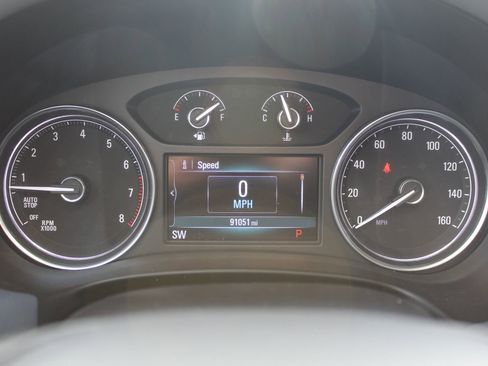 Used 2019 Buick Enclave Essence image 16