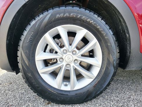 Used 2017 Kia Sorento AWD image 9