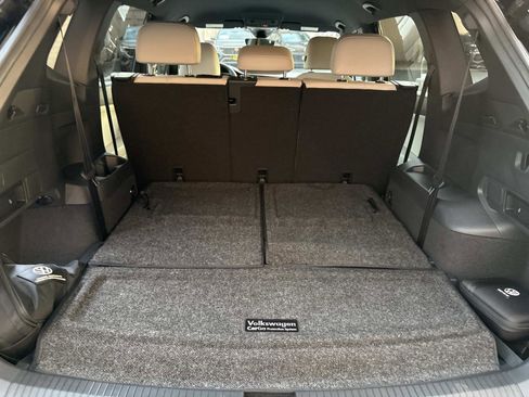 Certified 2022 Volkswagen Tiguan SE R-Line image 6