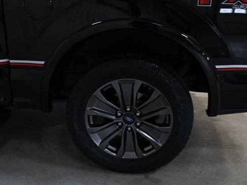 Used 2018 Ford F150 Lariat w/ Equipment Group 502A Luxury image 29