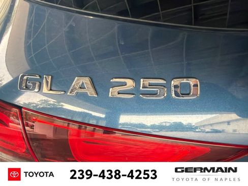 Used 2023 Mercedes-Benz GLA 250 4MATIC image 9