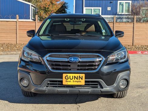 Used 2018 Subaru Outback 3.6R Touring w/ Popular Package #3 image 9