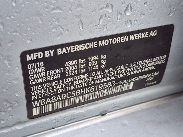 Used 2017 BMW 320i Sedan RWD image 15