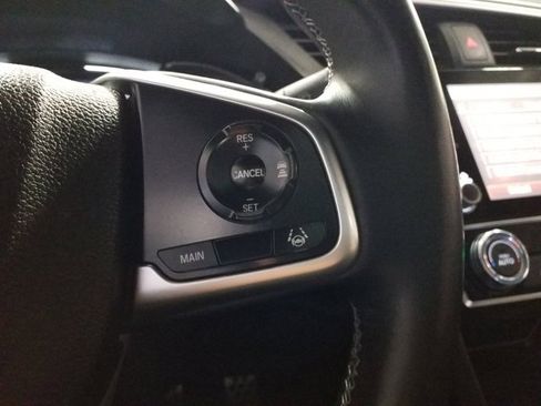 Used 2019 Honda Civic Sport image 6