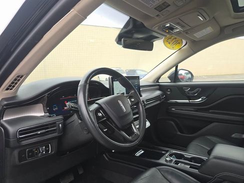 Used 2023 Lincoln Corsair Reserve w/ Equipment Group 202A image 10