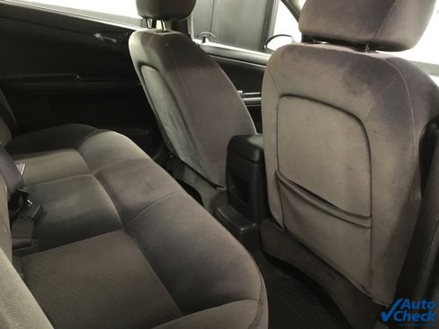 Used 2010 Chevrolet Impala LS image 28