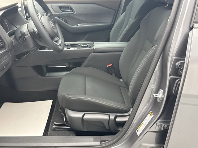 Used 2023 Nissan Rogue S AWD/4WD image 11