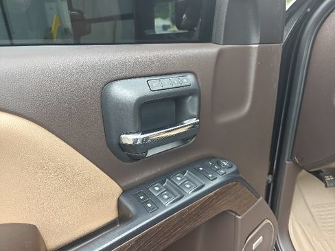 Used 2018 GMC Sierra 3500 Denali w/ Duramax Plus Package AWD/4WD image 12