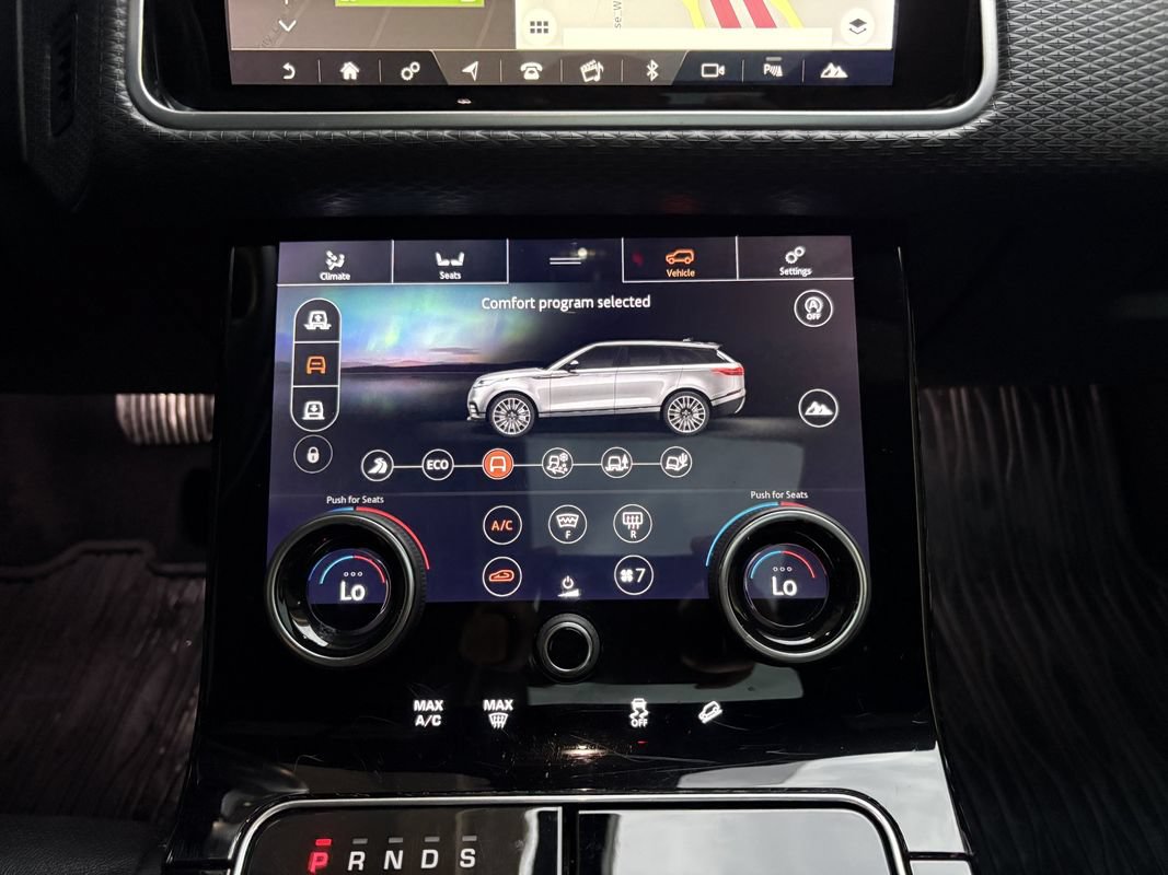 Used 2018 Land Rover Range Rover Velar R-Dynamic SE AWD/4WD image 31