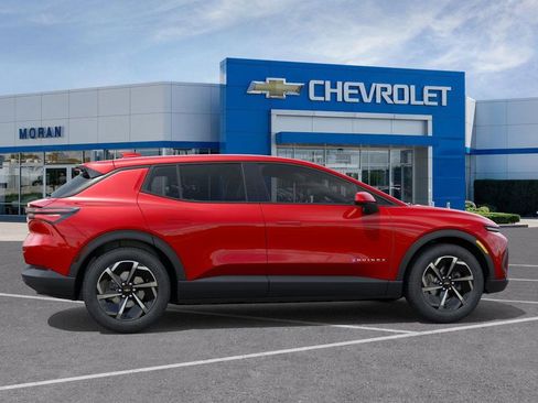 New 2026 Chevrolet Equinox EV LT image 5