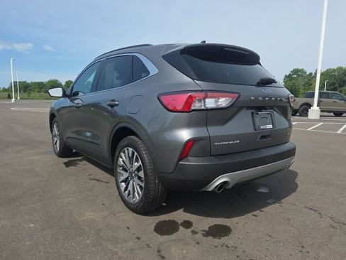 Used 2022 Ford Escape Titanium AWD/4WD image 15