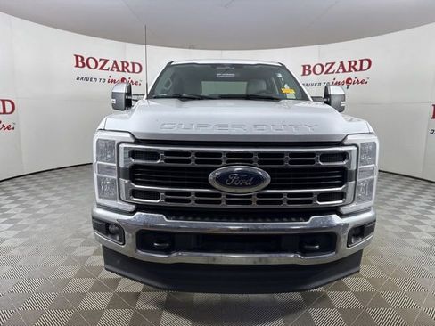 Used 2024 Ford F250 XLT image 2